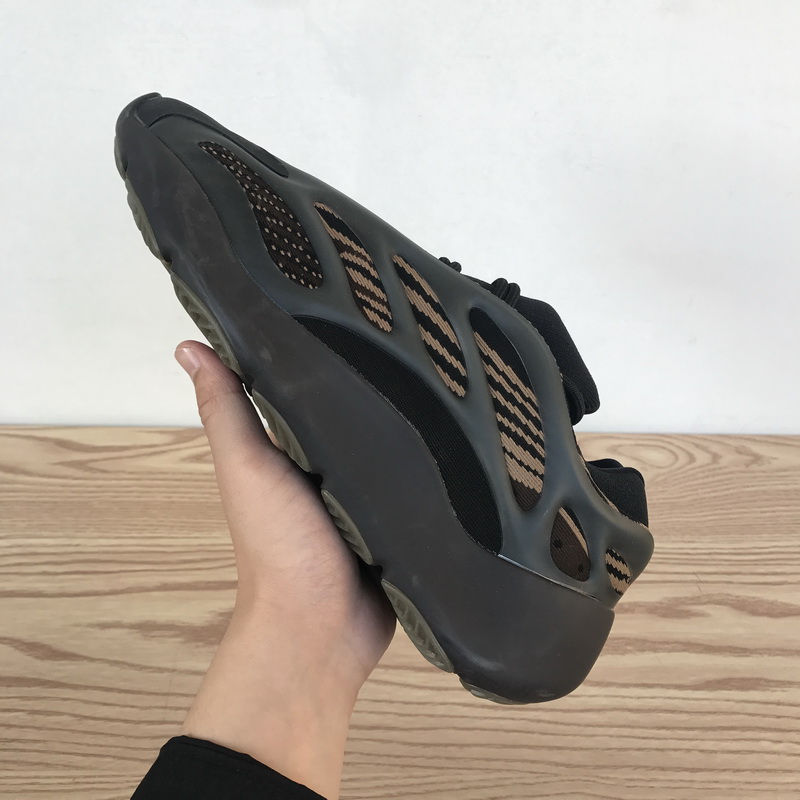 Adidas Yeezy 700 V3 'Clay Brown' GY0189 - Premium Sneaker Release Adidas Yeezy 700 V3 'Clay Brown' GY0189 - Premium Sneaker Release