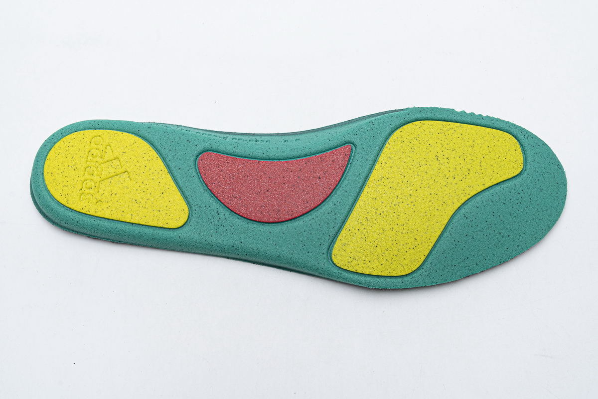 Adidas Yeezy 700 V3 'Clay Brown' GY0189 - Premium Sneaker Release Adidas Yeezy 700 V3 'Clay Brown' GY0189 - Premium Sneaker Release