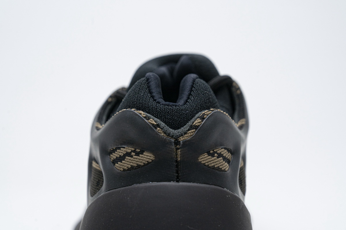 Adidas Yeezy 700 V3 'Clay Brown' GY0189 - Premium Sneaker Release Adidas Yeezy 700 V3 'Clay Brown' GY0189 - Premium Sneaker Release