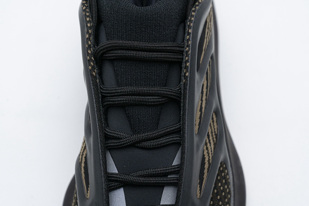 Adidas Yeezy 700 V3 'Clay Brown' GY0189 - Premium Sneaker Release Adidas Yeezy 700 V3 'Clay Brown' GY0189 - Premium Sneaker Release