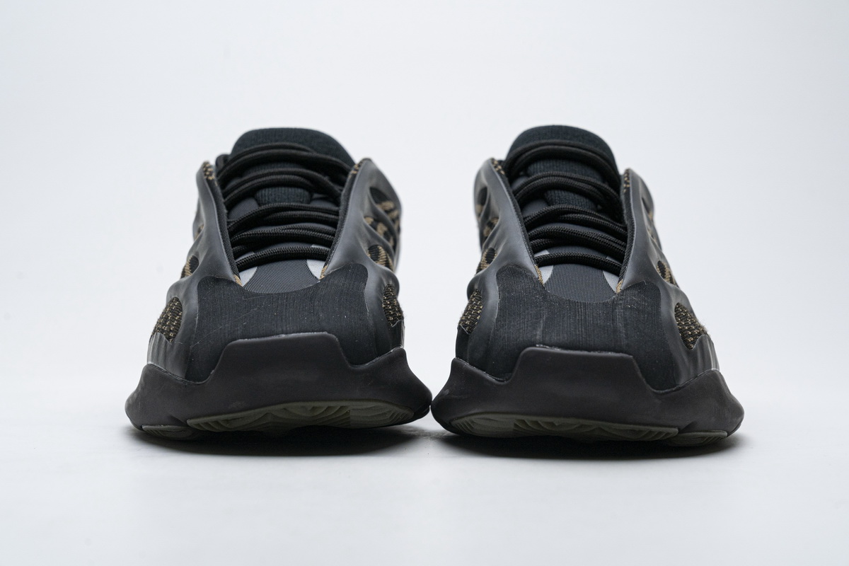 Adidas Yeezy 700 V3 'Clay Brown' GY0189 - Premium Sneaker Release Adidas Yeezy 700 V3 'Clay Brown' GY0189 - Premium Sneaker Release