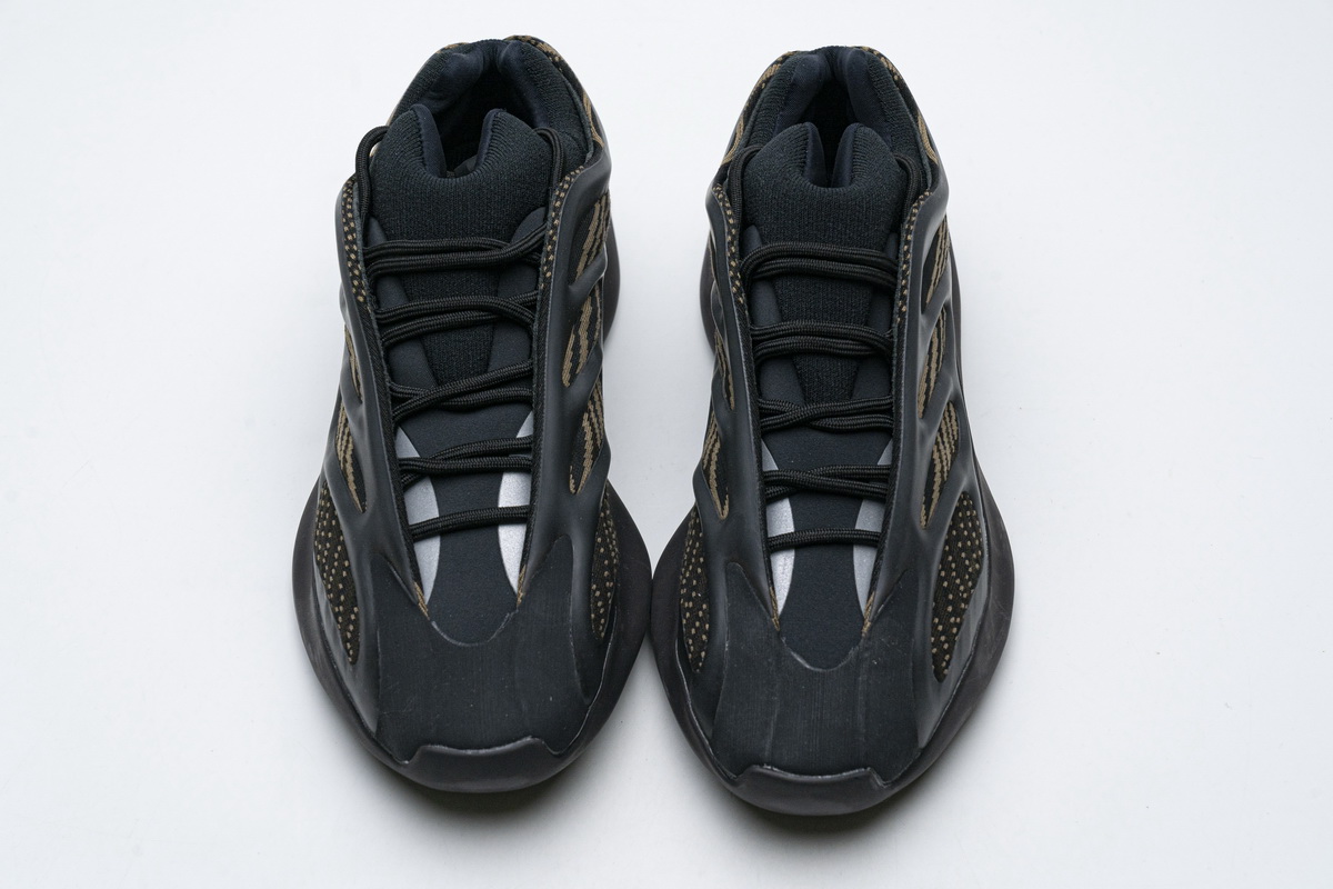 Adidas Yeezy 700 V3 'Clay Brown' GY0189 - Premium Sneaker Release Adidas Yeezy 700 V3 'Clay Brown' GY0189 - Premium Sneaker Release