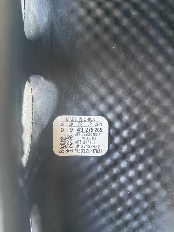 Adidas Yeezy Foam Runner 'Mineral Blue' GV7903 - Stylish & Comfy Footwear Adidas Yeezy Foam Runner 'Mineral Blue' GV7903 - Stylish & Comfy Footwear