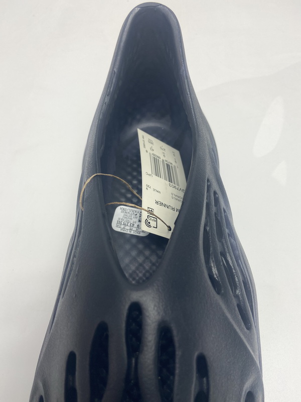 Adidas Yeezy Foam Runner 'Mineral Blue' GV7903 - Stylish & Comfy Footwear Adidas Yeezy Foam Runner 'Mineral Blue' GV7903 - Stylish & Comfy Footwear