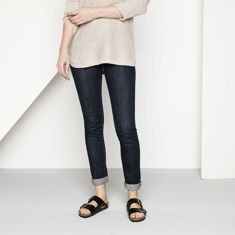 Birkenstock Arizona Black Snakeskin Pattern Sandals - Stylish and Comfortable Shoes Birkenstock Arizona Black Snakeskin Pattern Sandals - Stylish and Comfortable Shoes