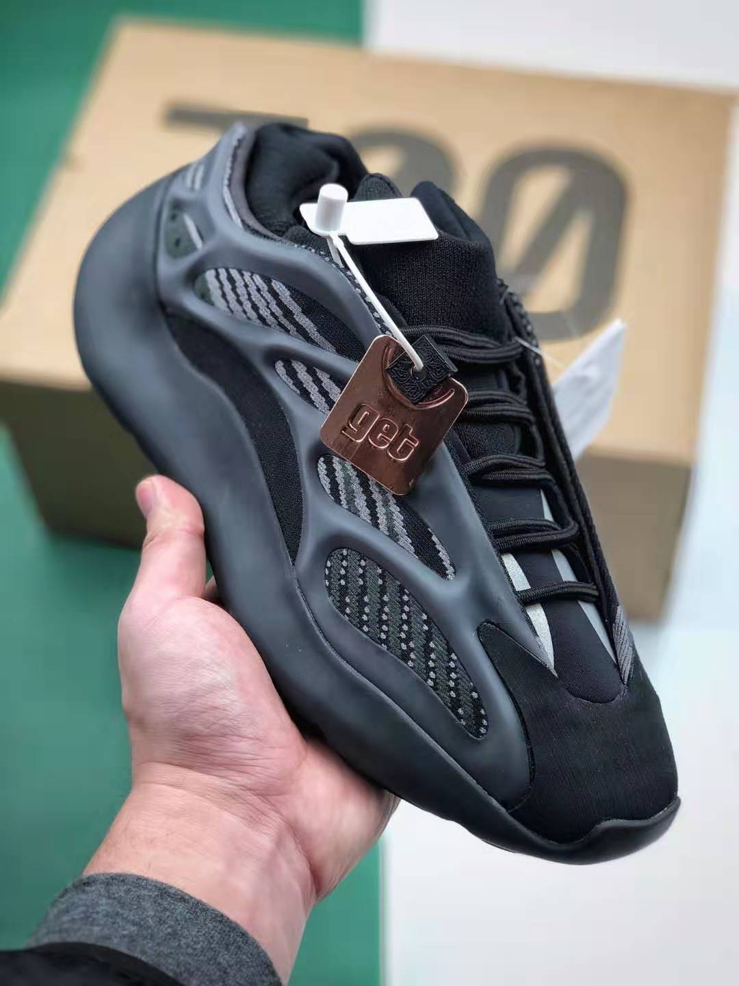 Adidas Yeezy 700 V3 Alvah H67799 - Stylish and Sleek Footwear